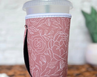 Iced Coffee Sleeve With Handle, Loaded Tea Drink Sleeve, Iced Coffee Gift for Iced Coffee Drinkers, Boho Floral Botanical, Large Size 30oz