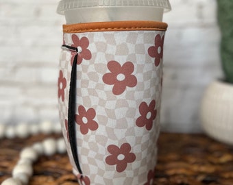 Iced Coffee Sleeve With Handle, Iced Coffee Gift for Coffee Lovers, Checkered Retro Flower Neutral Drink Sleeve, Loaded Teas Large