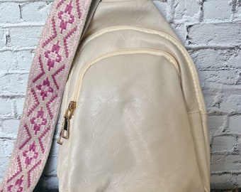 Sling Bag for Women, Sling Purse with Adjustable Strap, Vegan Leather Crossbody Bags for Women, Seatbelt Bag