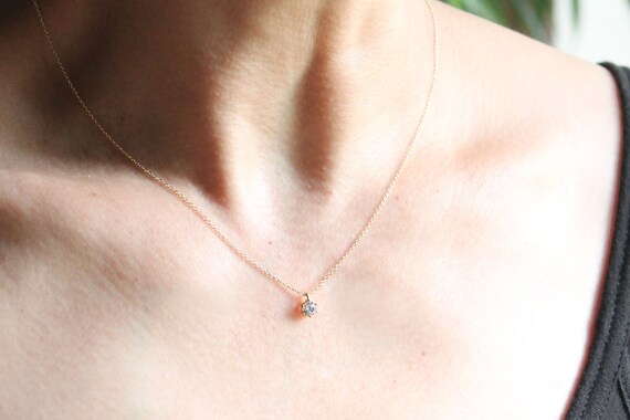 Collier Ras Du Cou En Argent Sterling - Pendentif Solitaire Zircon Cubique Doré - 0.8 Carat - Marque Silverspeck - 13 Pouces