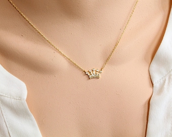 Crown necklace, Princess crown necklace, Queen necklace, Dainty simple minimal necklace