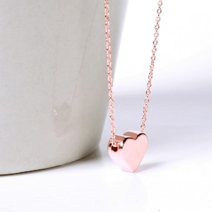 Roségouden hartketting, gouden hart, zilveren hart, drie harten ketting, personaliseerbaar hart, initiaal, minimalistisch, bruiloft, bruidsmeisjes