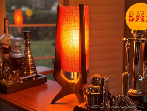 Orange Shade Lamp スペースエイジ ミッドセンチュリー モダン Midcentury Modern Table Lamp - Walnut Wood - Rust Orange Shade