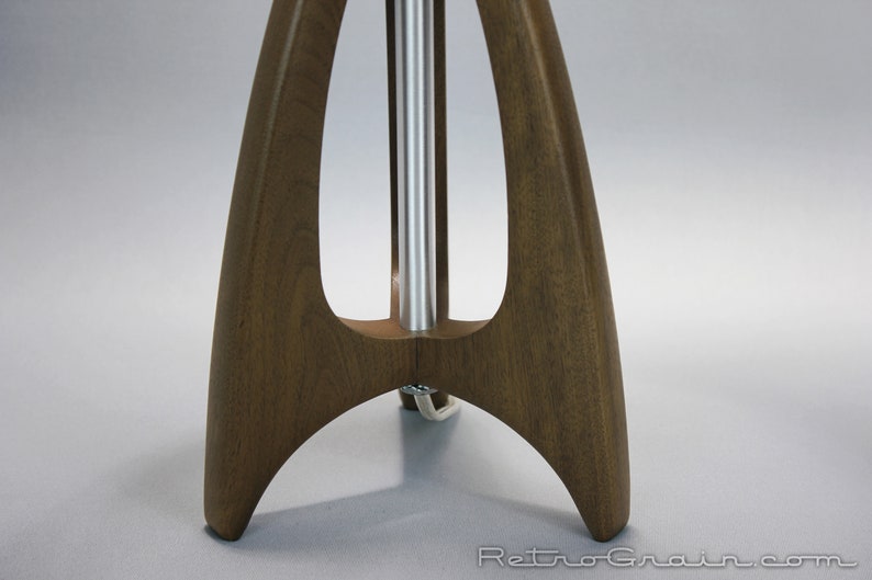 Retro Grain Tripod Table Lamp - Thumbnail 4