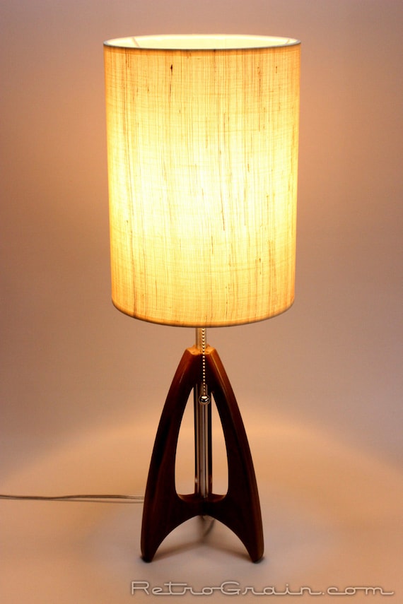 60s Vintage Danish design tripod table lamp