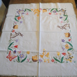 1950s Easter German Folk Art Table Runner Ostern Wachsfanger Hand Embroidered Wax Catcher Cotton Table Topper Cloth Home Made Tischdecke image 2