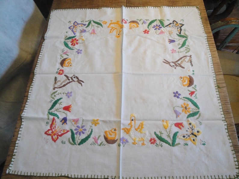 1950s Easter German Folk Art Table Runner Ostern Wachsfanger Hand Embroidered Wax Catcher Cotton Table Topper Cloth Home Made Tischdecke image 2