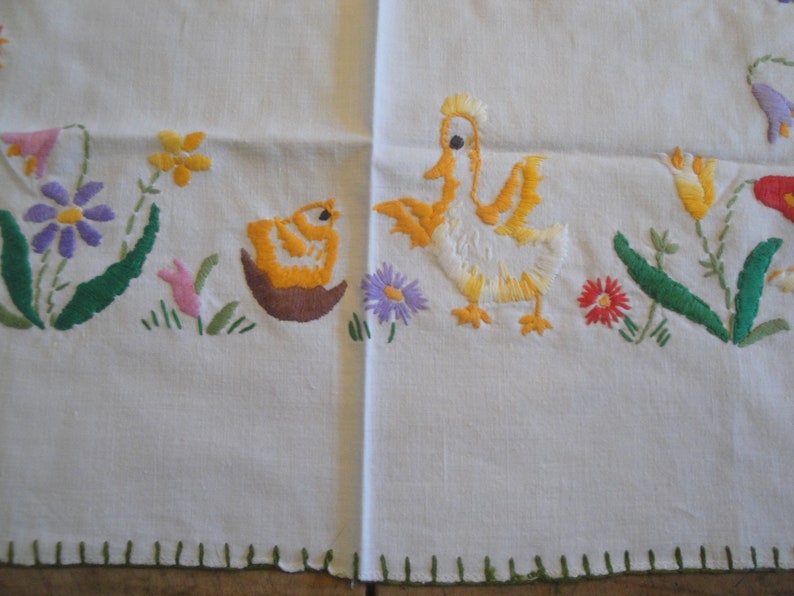 1950s Easter German Folk Art Table Runner Ostern Wachsfanger Hand Embroidered Wax Catcher Cotton Table Topper Cloth Home Made Tischdecke image 6