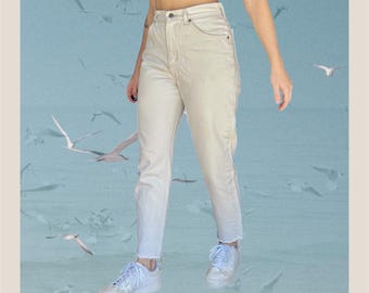 Vintage 90's “Riders” W28 Off White High Rise Raw Hem Straight Leg Denim Jean Pants