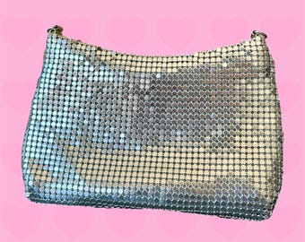 Vintage Y2K Shimmy Silver Metalic Mesh Chain Mail Shoulder Purse or Clutch