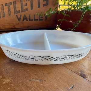 Pyrex Divided Vegetable Dish, No Lid, Oven to Serve to Refrigerator, 1.5 Qt.