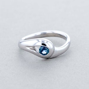 Montana Sapphire Ring In 14K White Gold