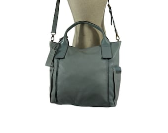 Genuine vintage FOSSIL sky blue leather tote bag with shoulder strap