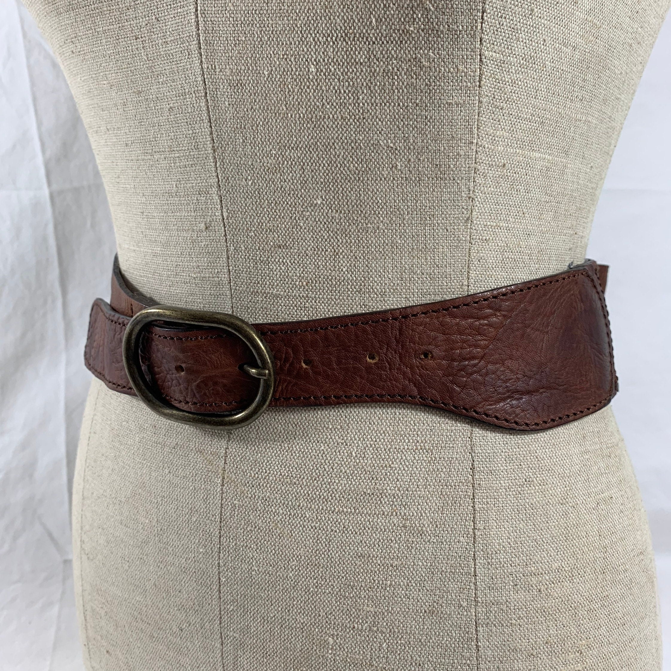 Vintage Oilily Brown Leather floral belt 75CM Vintage OILILY Floral Leather Belt Leather Cut Out Flowers  main image 2