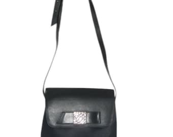 ニナリッチ　nina ricci ショルダー　ボストン　ブラック　チェーン　本革 NINA RICCI】ニナリッチ 本革ヴィンテージ チェーンショルダーバッグ