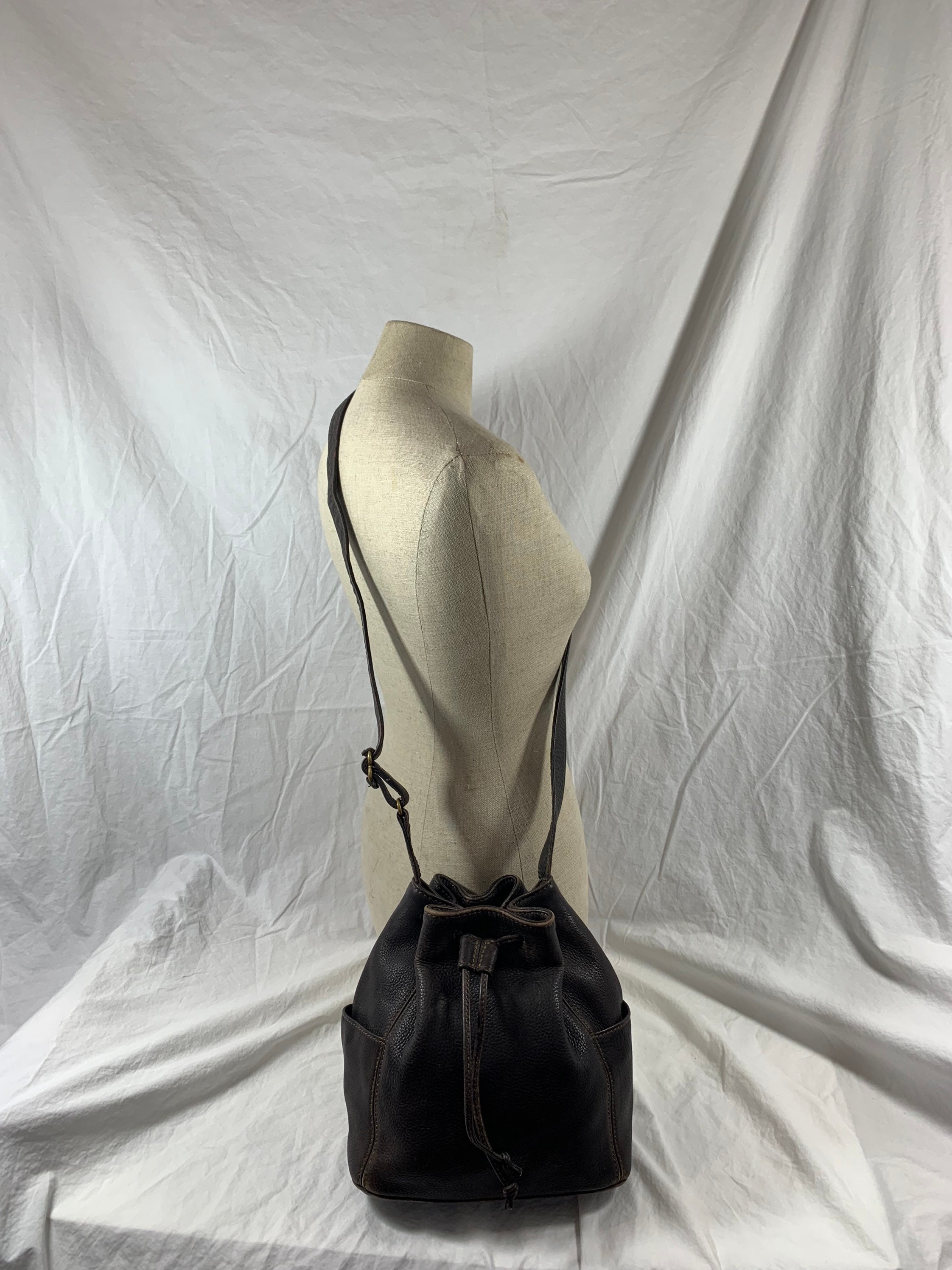 Vintage Classic COACH Bixby Black Leather Crossbody Sling 