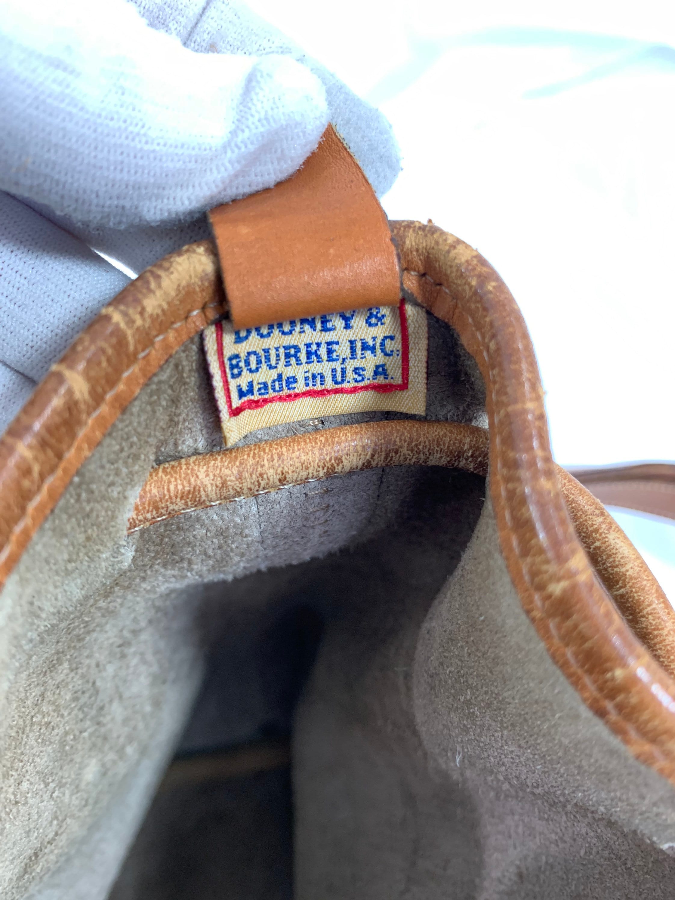 Genuine Vintage DOONEY & BOURKE Taupe Leather Bucket Drawstring