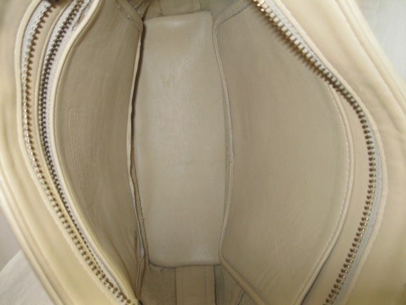 Genuine vintage COACH Tribeca ivory leather bucke… - image 10