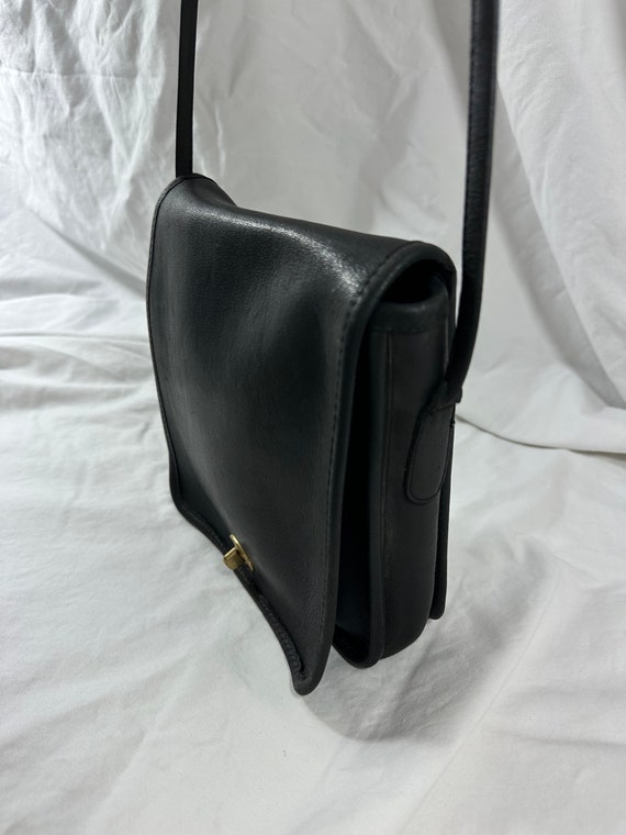 Genuine vintage COACH black leather turn lock fla… - image 9