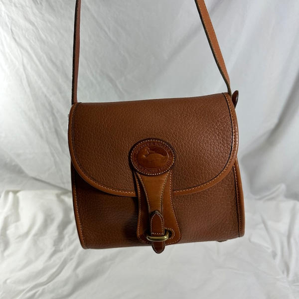 Vintage DOONEY & BOURKE Essex tan leather crossbody bag AWL front flap