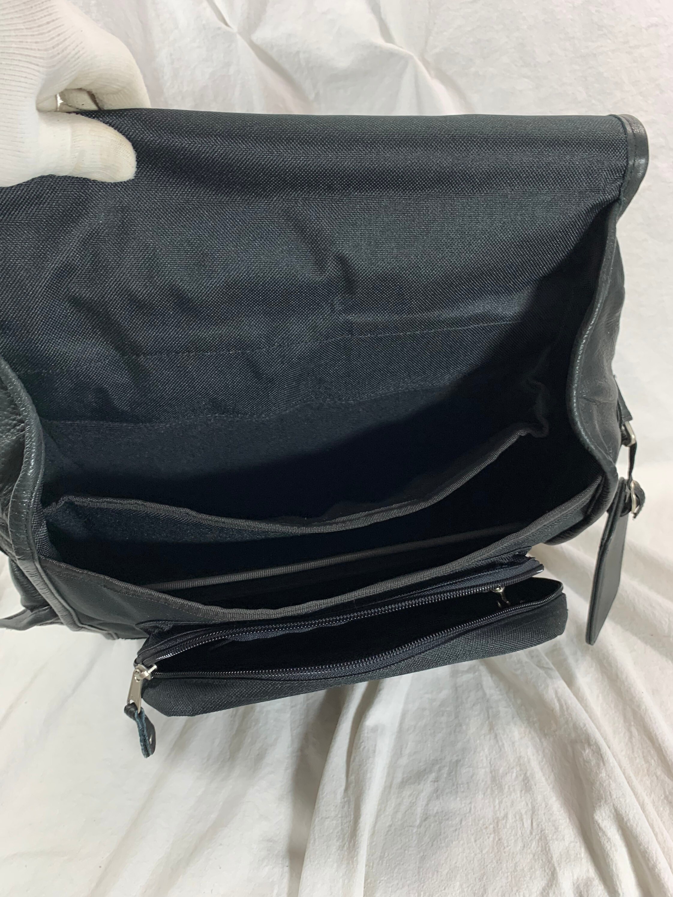 Vintage CANYON OUTBACK Black Leather Backpack Rucksack Multi  display picture 1