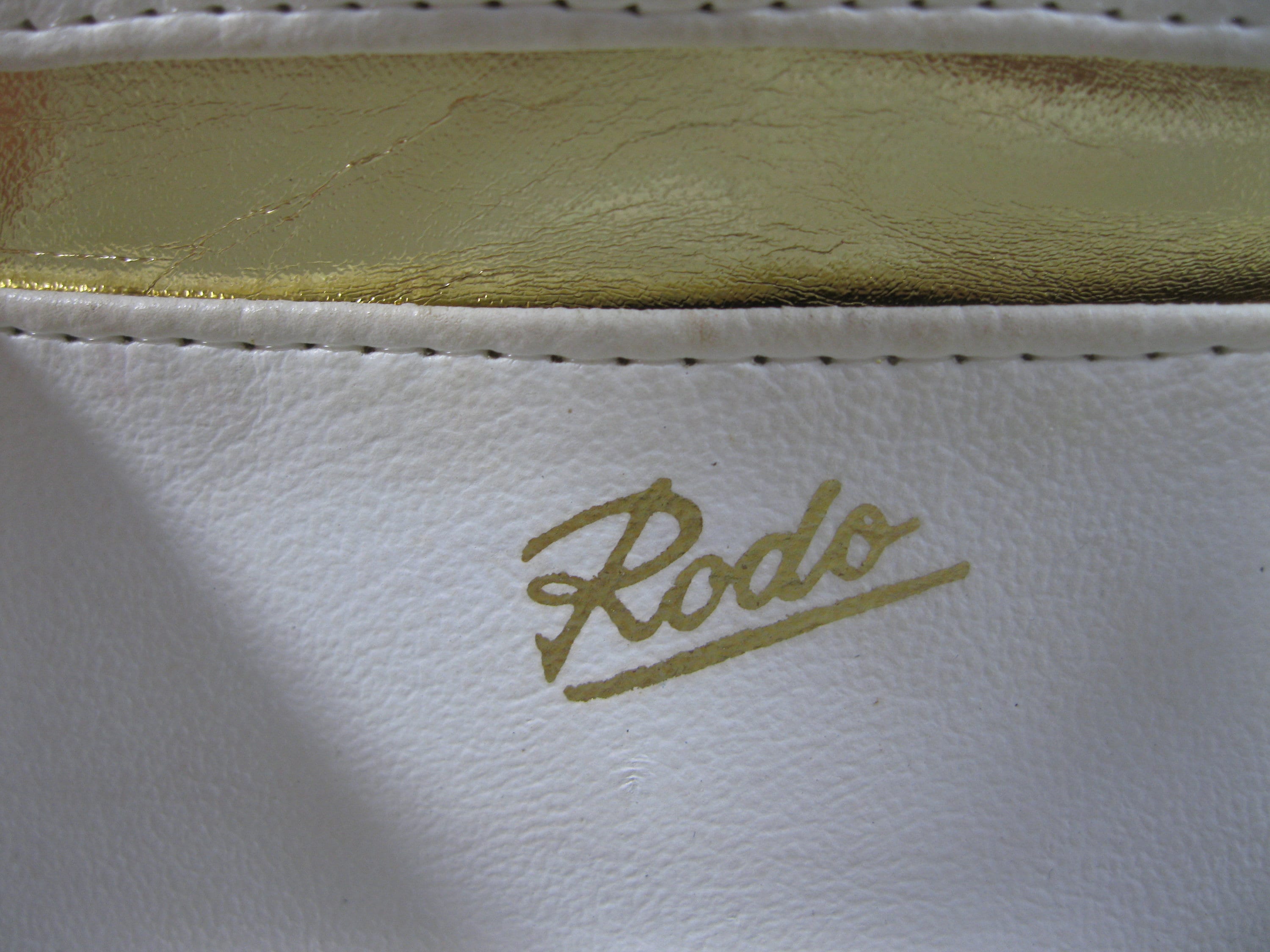 本物のヴィンテージ RODO ホワイト 艶出し籐チェーンリンク 本物のヴィンテージ RODO ホワイト 艶出し籐チェーンリンク