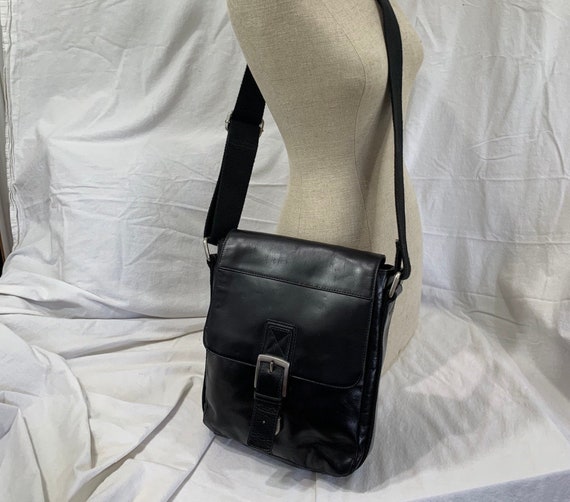 Genuine Vintage FOSSIL Black Leather Cross Body Shoulder Bag 