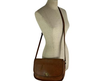 Vintage Coach Leather Shoulder Bag, 1980s Brown Buckle Pouch - Etsy
