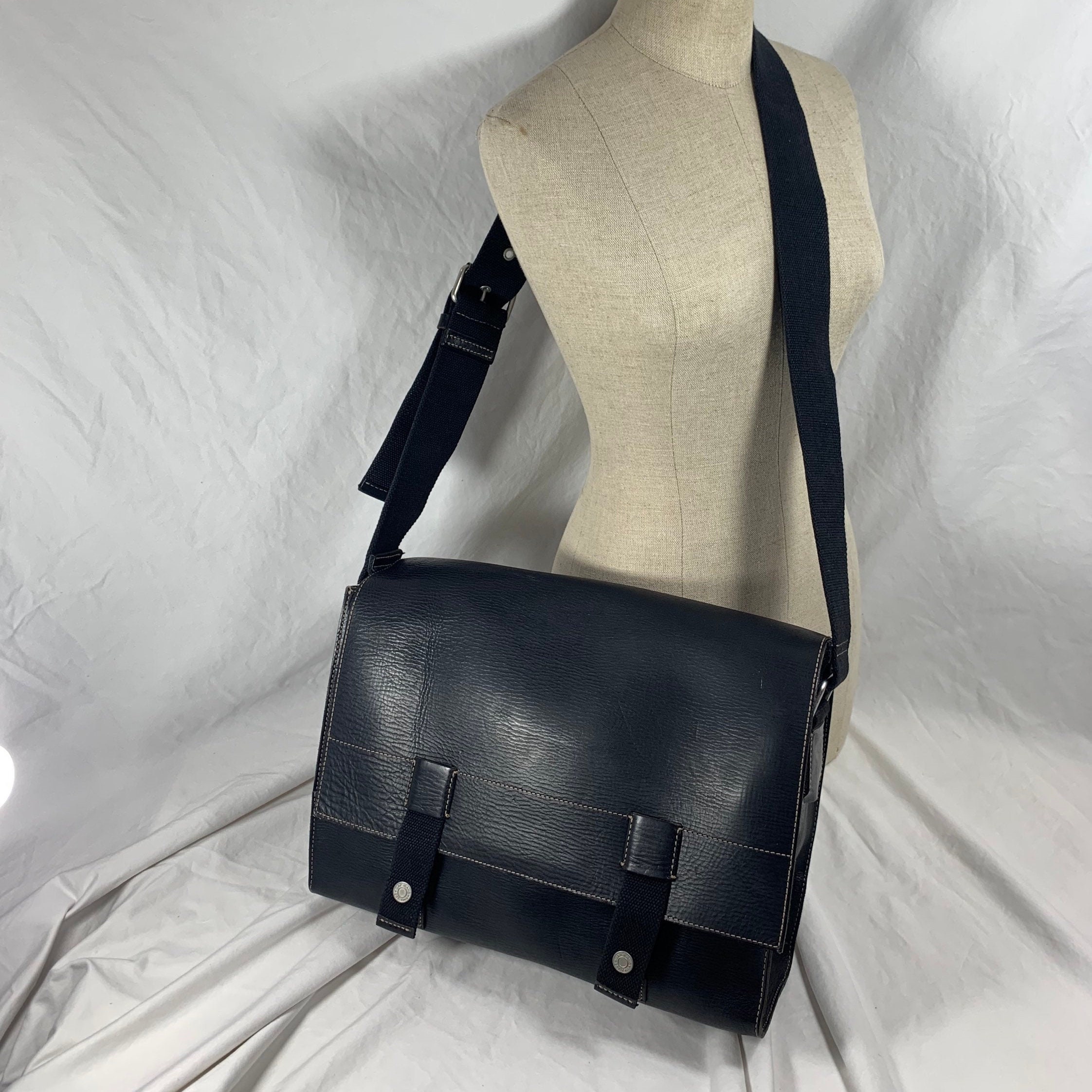 Genuine Vintage GAP Black Leather Messenger Bag Crossbody - Etsy