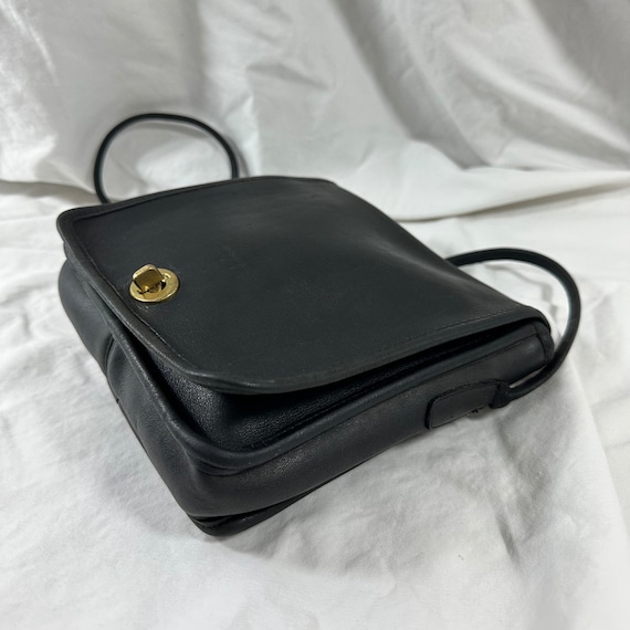 Genuine vintage COACH black leather turn lock fla… - image 7
