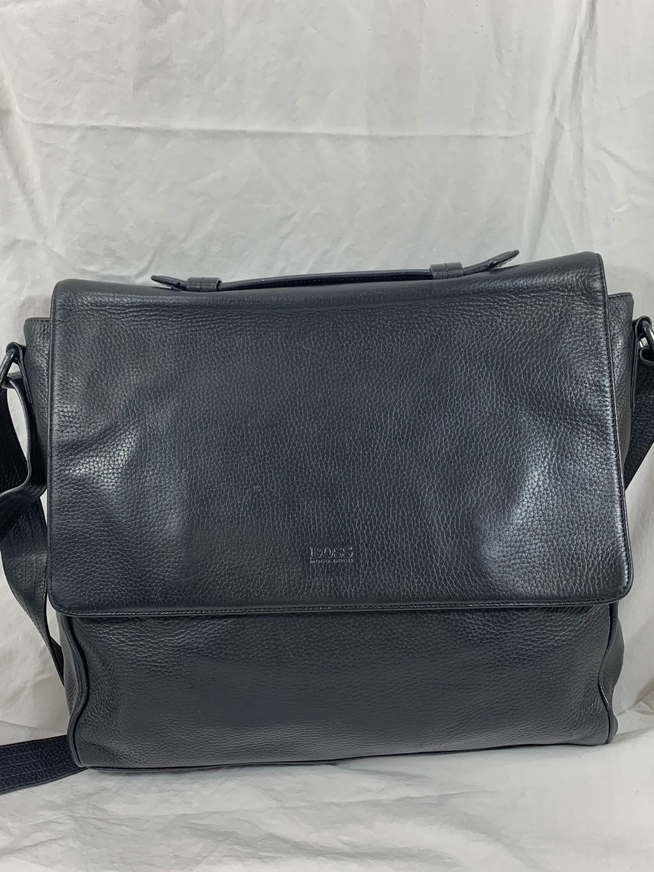 Vintage Genuine HUGO BOSS Leather Front Flap Messenger Bag Vintage Genuine HUGO BOSS Leather Front Flap Messenger Bag