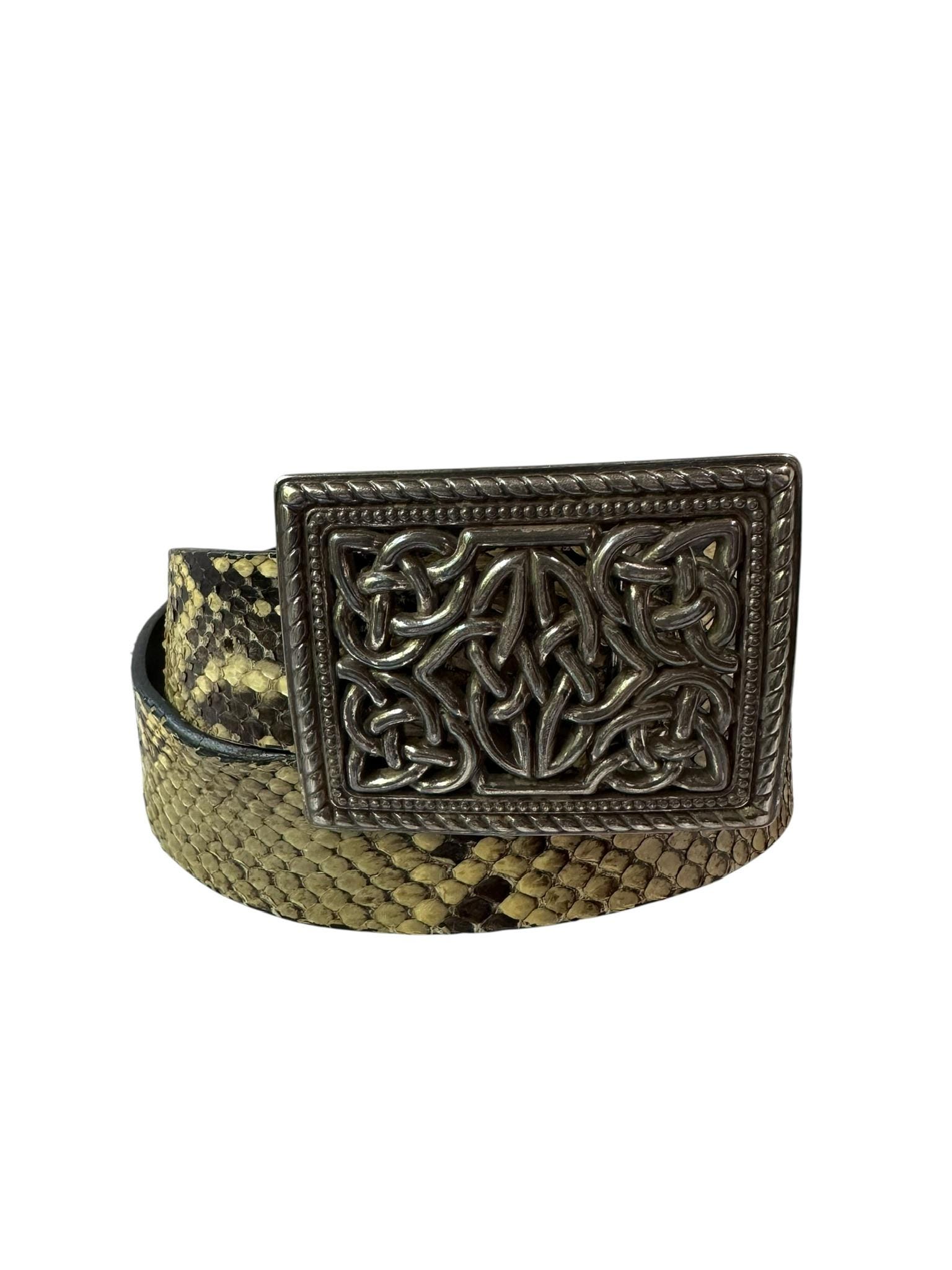 Ivan Buckle - Etsy