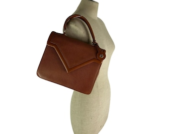 Vintage VALENTINO V Flap Tan Leather Hand Bag Purse Made In Italy 80s