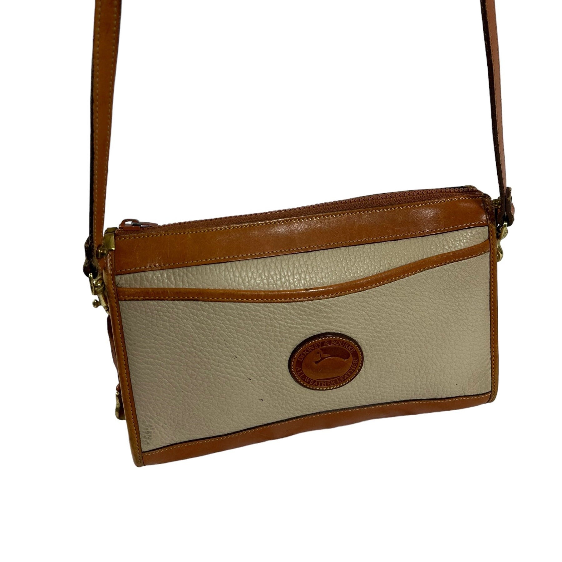 【美品】DOONEY&amp;BOURKE ショルダーバッグ　アイボリー　クロスボディ Pebble Grain Small Zip Crossbody – ILoveDooney