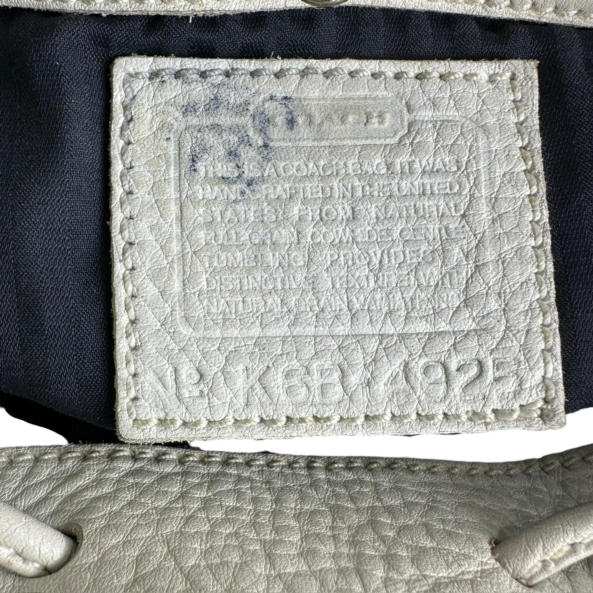 Genuine Vintage COACH 4925 off White Small Leather Backpack  display picture 2
