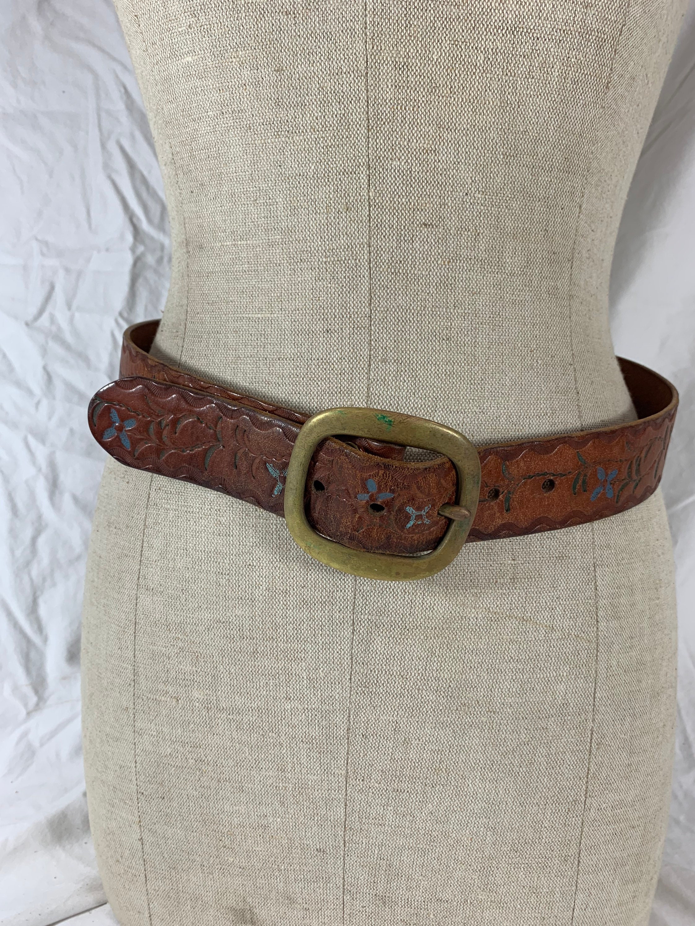 Stunning Vintage LUCKY BRAND Brown Leather Belt With Blue