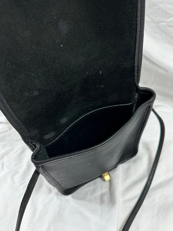 Genuine vintage COACH black leather turn lock fla… - image 5