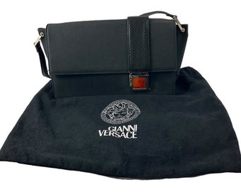 ヴィンテージ ジャンニ ヴェルサーチ ブラック キャンバス ショルダーバッグ スネークトリム ダスター付き