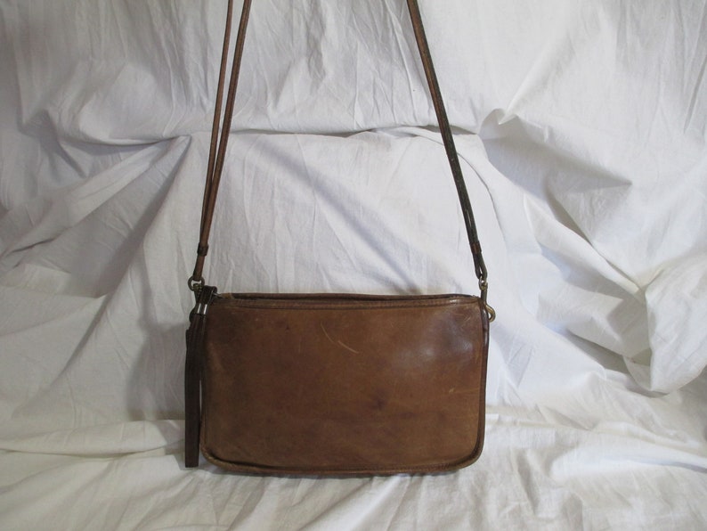 Genuine vintage COACH tan leather Leatherware top zip clutch shoulder bag 80s NYC image 3