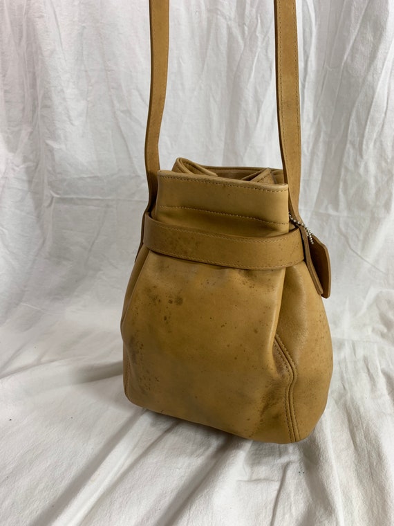 Genuine vintage COACH tan belted pouch leather sh… - image 4