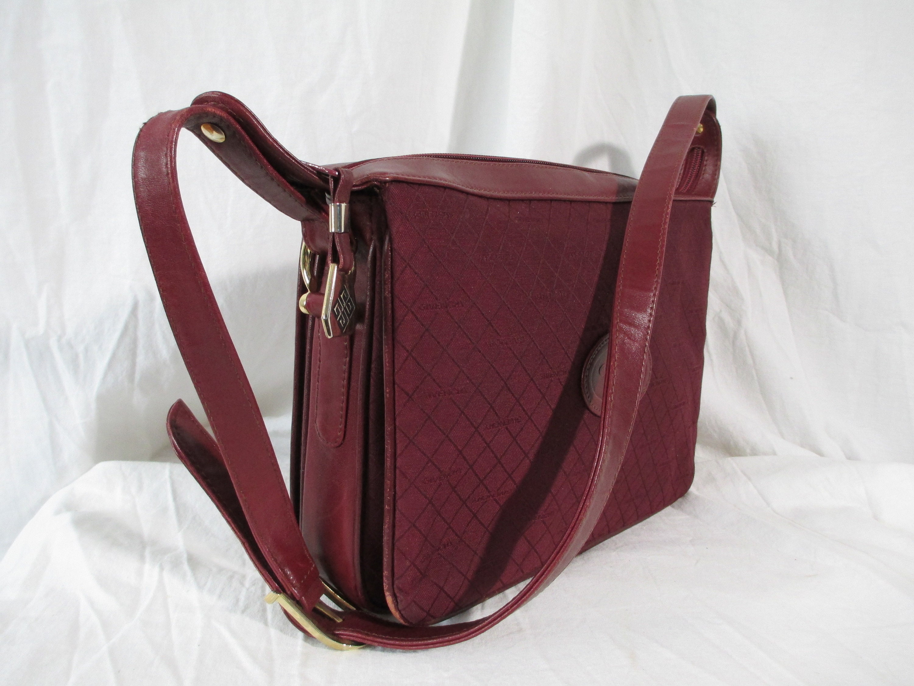 Givenchy Antigona Small Aubergine Leather Shoulder Bag Burgundy