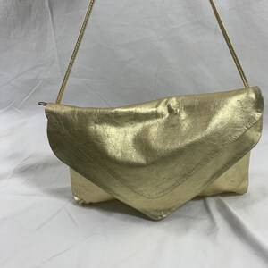 Stunning vintage OHH! ASHELY  metallic gold leather flap shoulder bag crossbody
