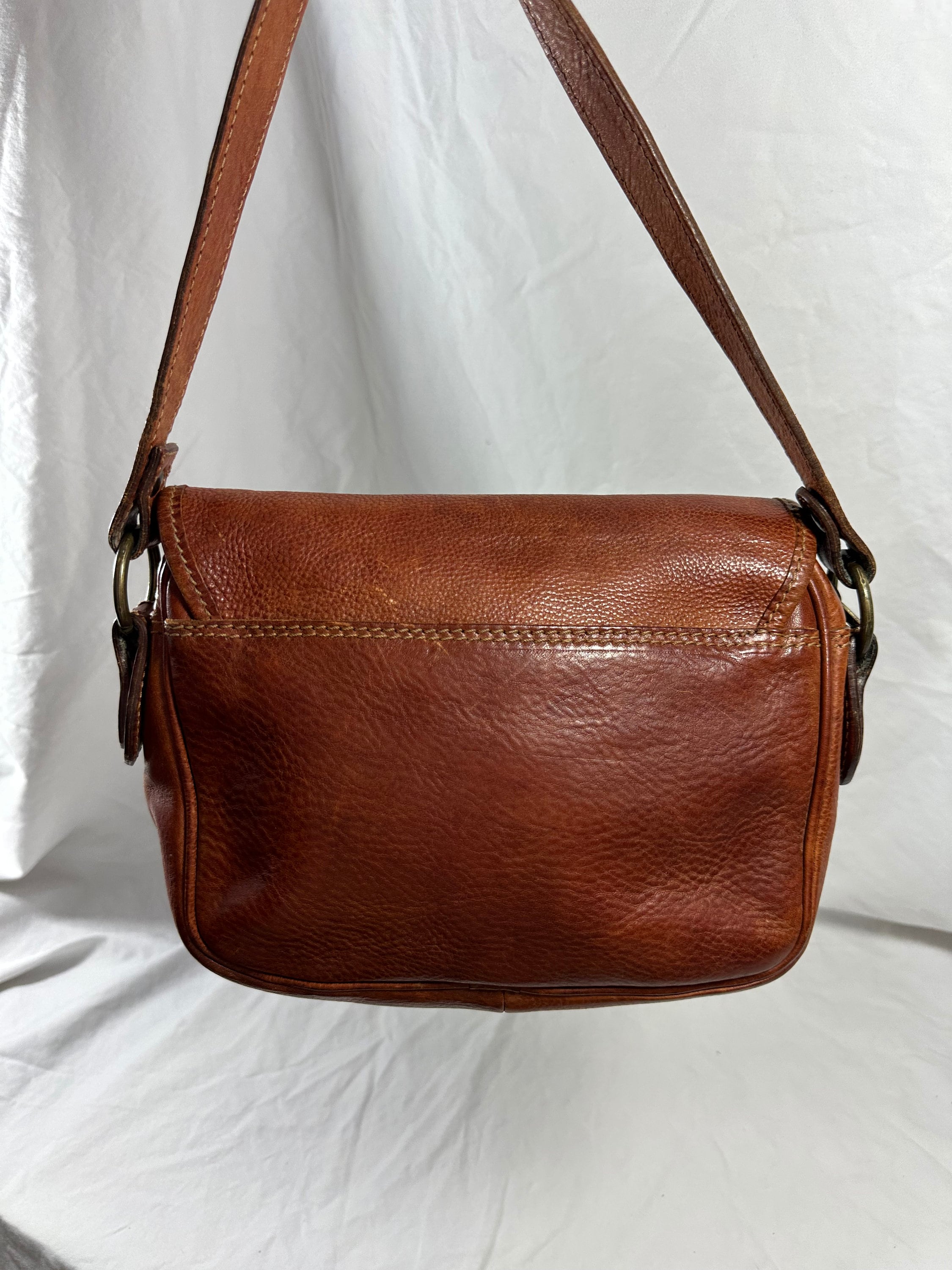 本物のヴィンテージ CIOLO Firenze タンレザー ショルダーバッグ