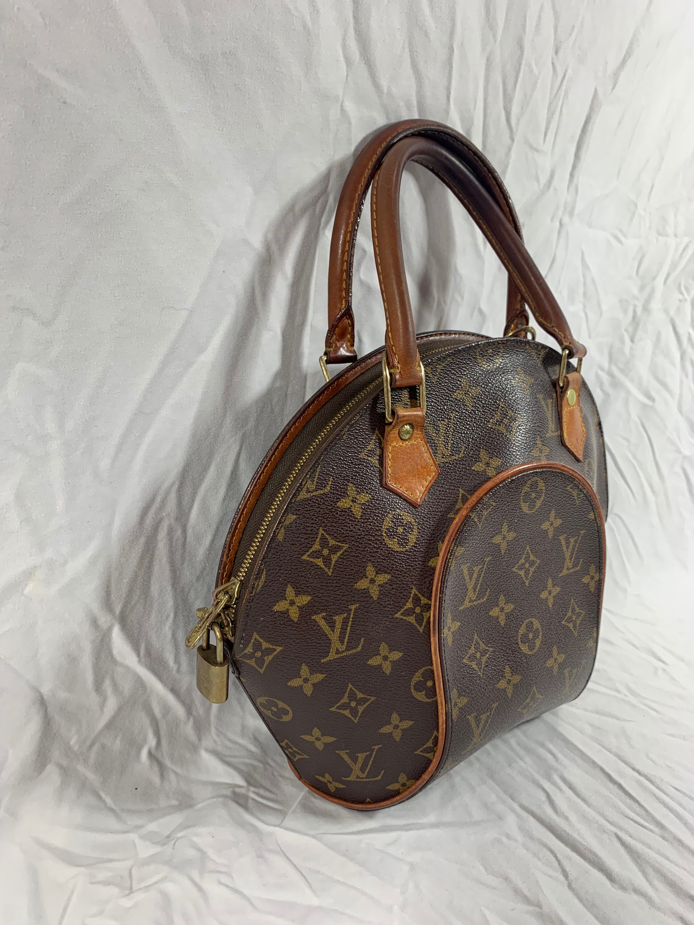 Authentic Deadstock Louis Vuitton Ellipse PM Leather Handbag Monogram Purse  Rare