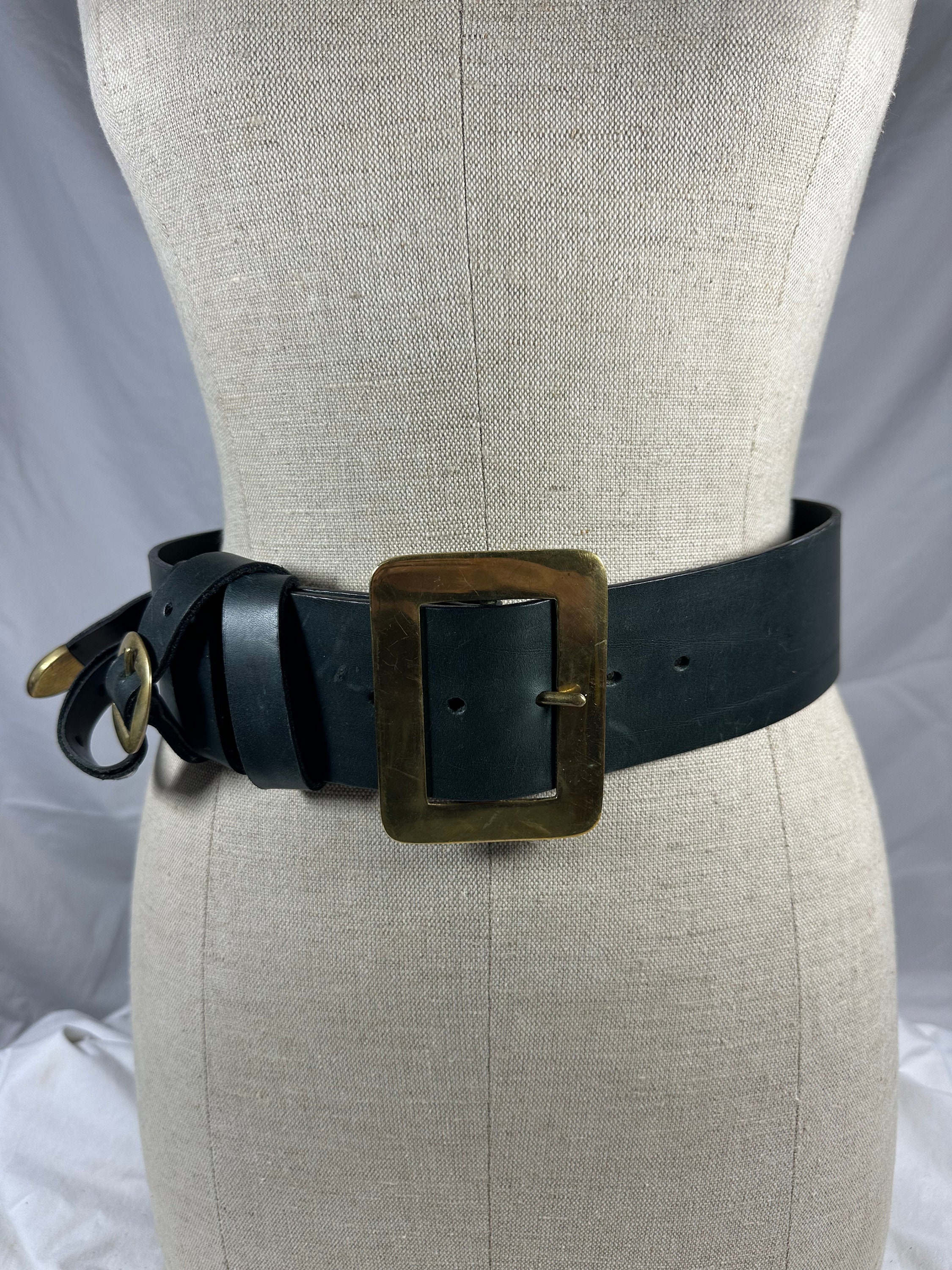 Borba margo (ボルバ　マーゴ)英国イングランド製レザーベルト 本物のBORBA MARGO幅広ブラックレザーベルト、サイドバックル付き