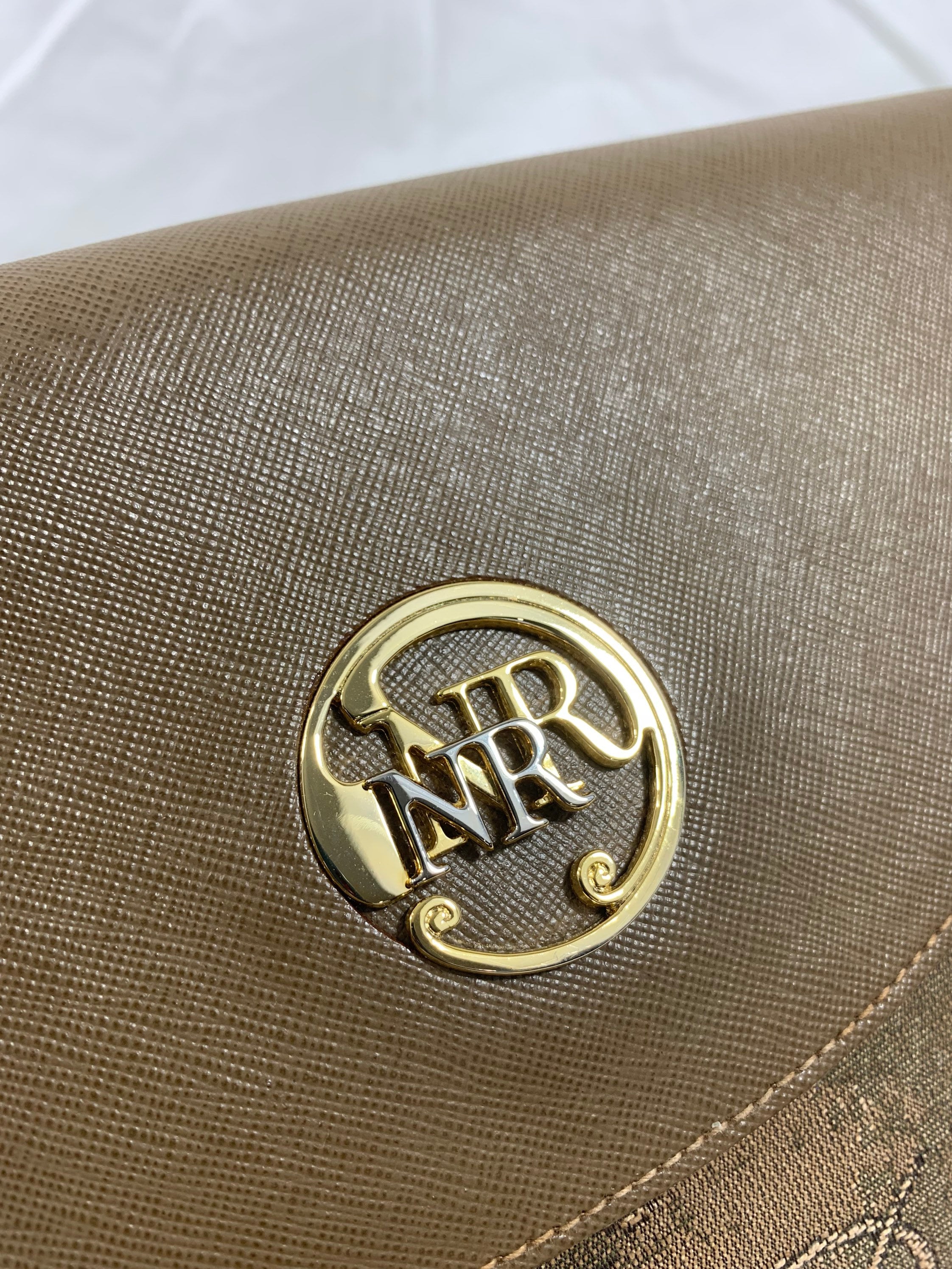 Vintage Nina Ricci Taupe Olive Leather Signature Logo Shoulder Bag Crossbody, image size:2244x2992