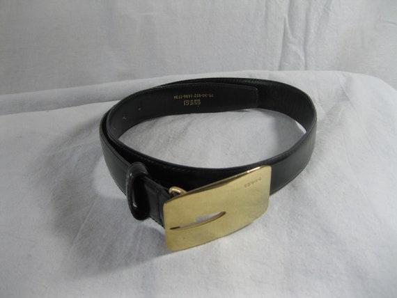 iconic gucci belt