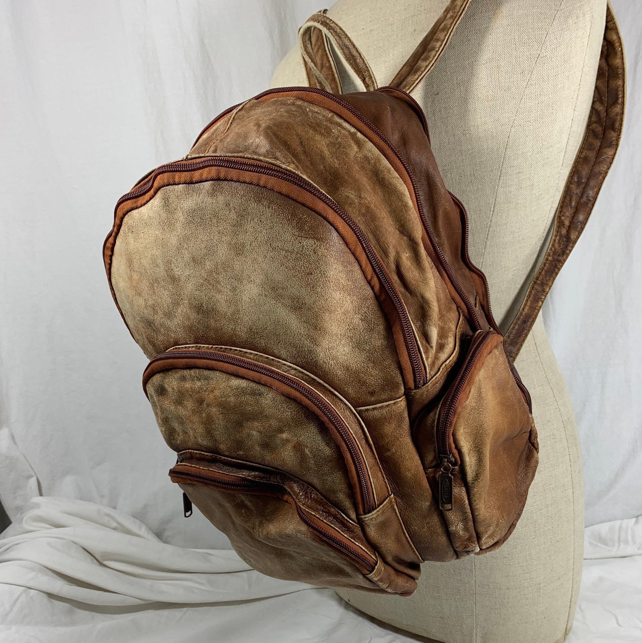 cortez leather backpack Cortez's Vintage Oiled Cowhide Backpack, Lusso Leather roomy and reliable backpack Genuine Vintage CORTEZ Tan Leather