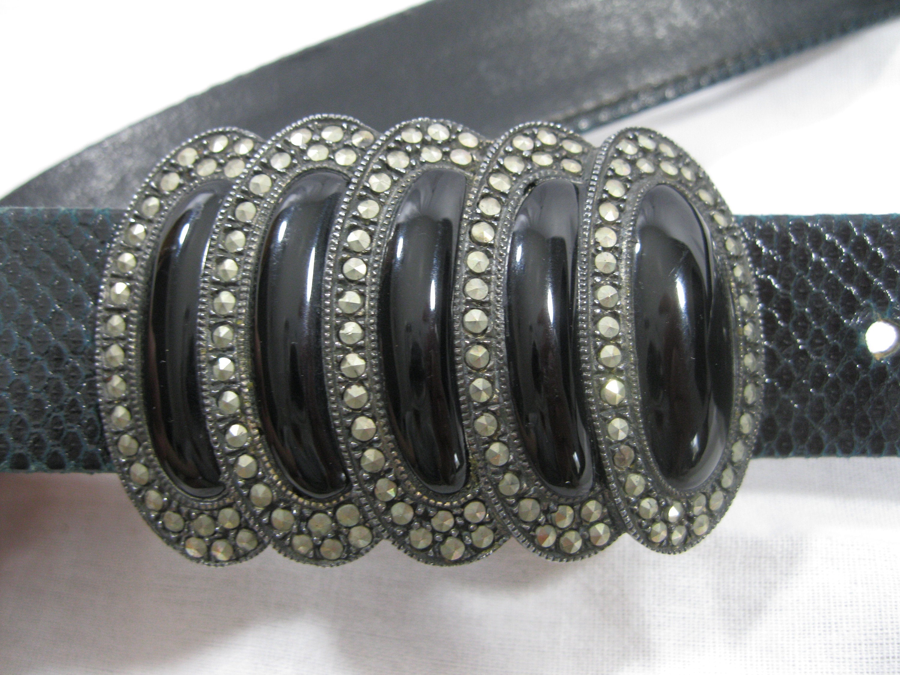 Judith Jack belt with sterling silver and onyx art deco buckle. Waist size 28 Art Deco Chain Belt Silver - Judith Leiber main image 3