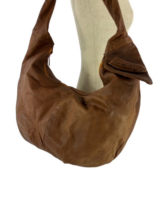 True vintage TRIBECA tan leather knot shoulder ba… - image 2